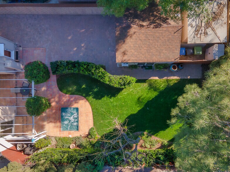 More Photos Of 5233 Lemp Ave, North Hollywood Multifamily For Sale