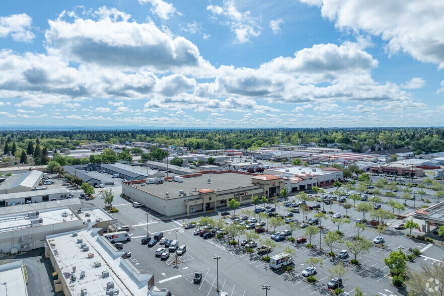 More Photos Of 4010-4020 Manzanita Ave, Carmichael Unknown For Lease