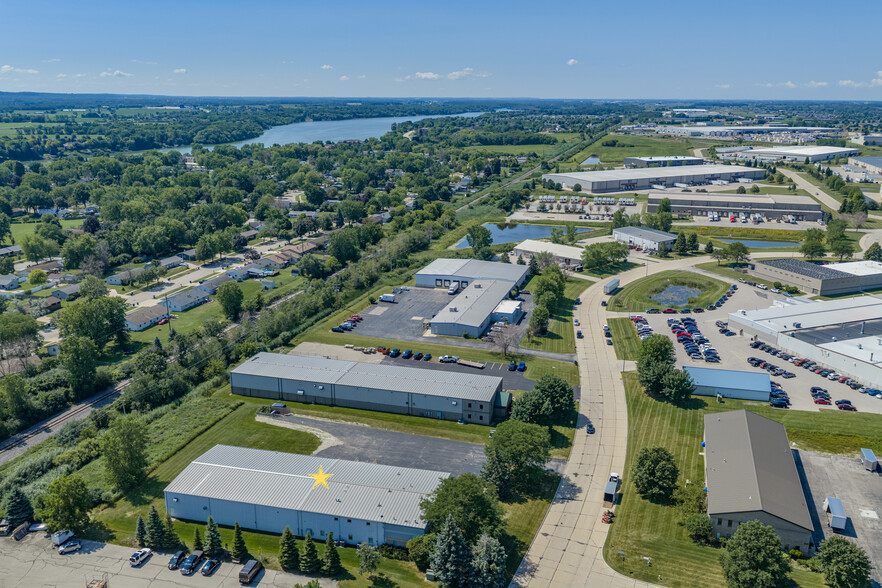 More Photos Of 1725 Suburban Dr, De Pere Manufacturing For Sale