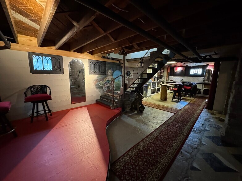 More Photos Of 1410 River Rd, Eugene Office For Lease