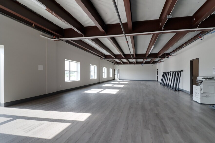 More Photos Of 6987 Rickenbacker Rd, Loveland Warehouse For Sale