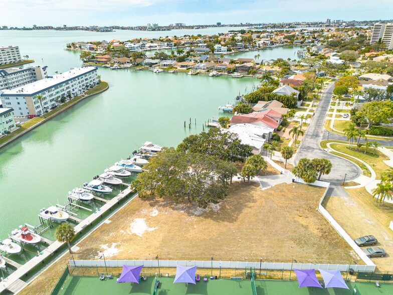 More Photos Of 5814 Skimmer Point S blvd, Gulfport Marina For Sale