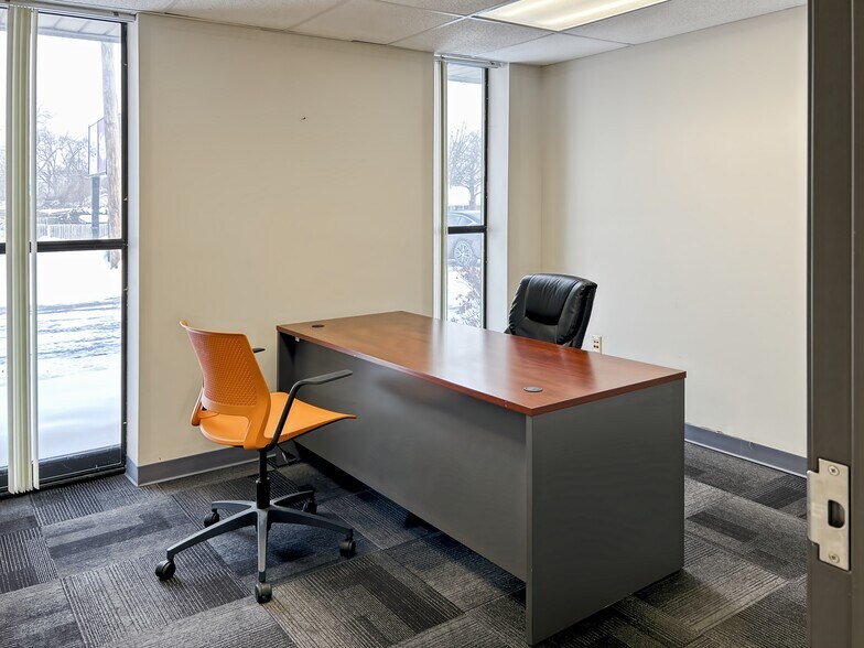 More Photos Of 2709-2715 Pontiac Lake Rd, Waterford Coworking Space