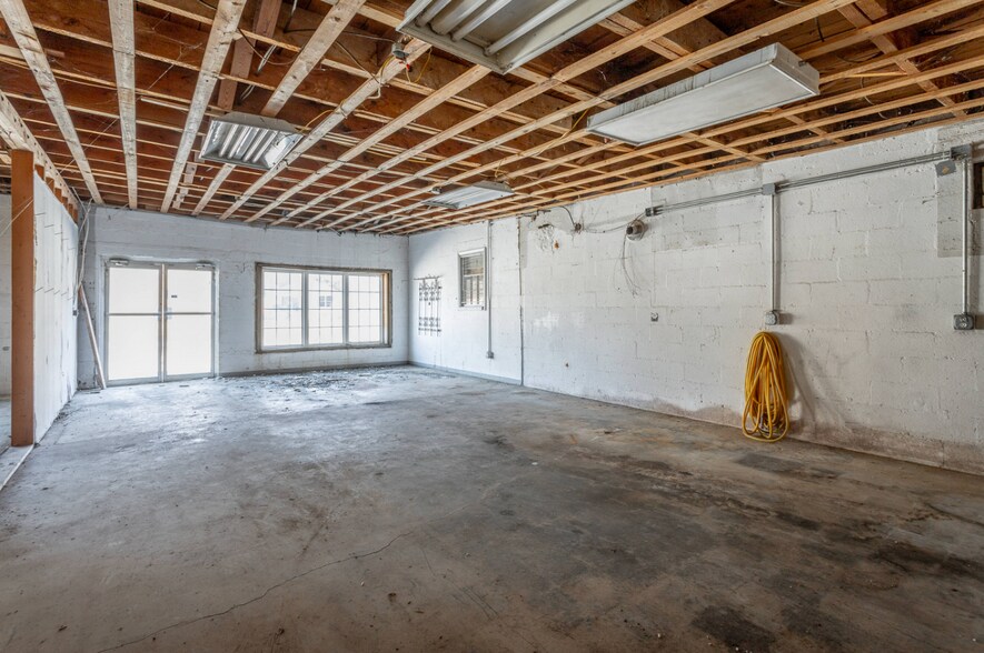 More Photos Of 9439 Hixson Pike, Soddy Daisy Convenience Store For Sale