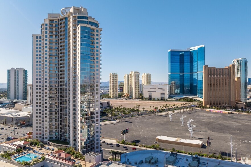 More Photos Of 200 W Sahara Ave, Las Vegas Apartments For Sale