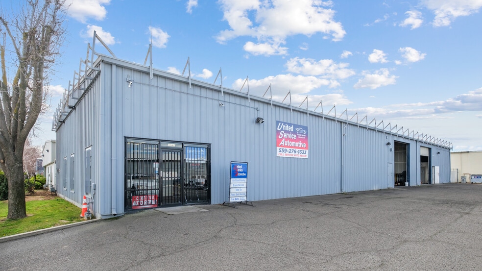Primary Photo Of 4567 N Bendel Ave, Fresno Service For Lease