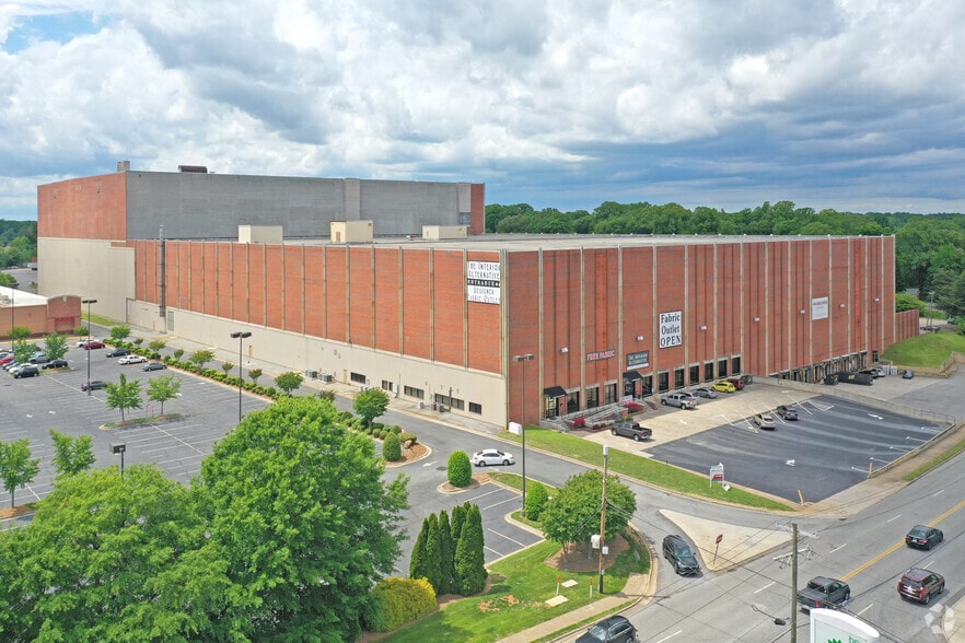 Primary Photo Of 2801 Lawndale Dr, Greensboro Distribution For Lease