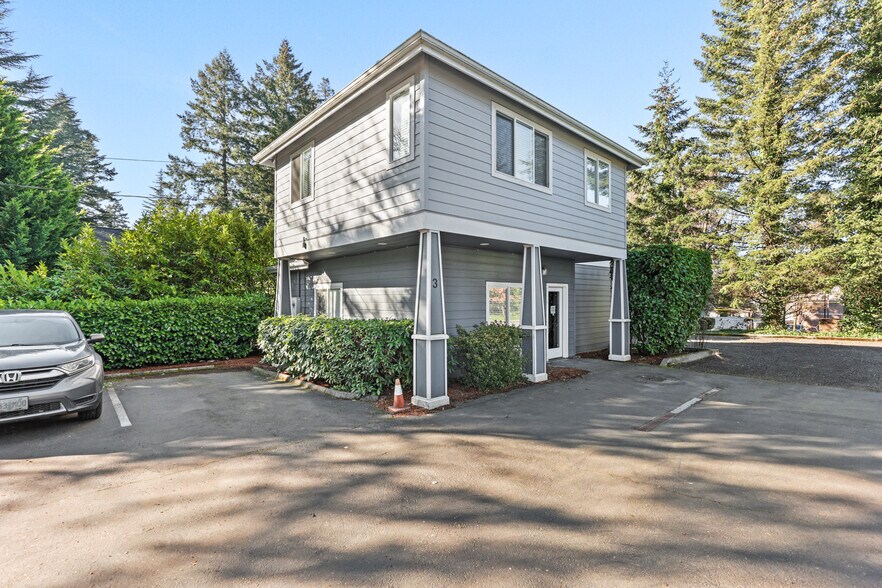 More Photos Of 6500 SW Beaverton-Hillsdale Hwy, Portland Office For Sale