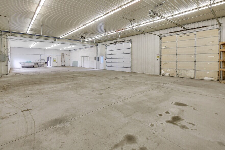 More Photos Of 12384 234th St, Cold Spring Warehouse For Sale
