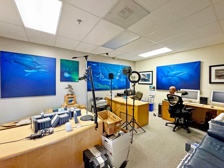 More Photos Of 1525 State St, Santa Barbara Office For Sale