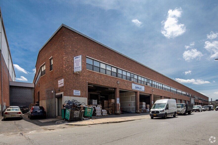 More Photos Of 49-29 30th Pl, Long Island City Warehouse For Lease