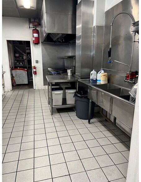 More Photos Of 2806-2812 E Washington Blvd, Los Angeles Restaurant For Lease