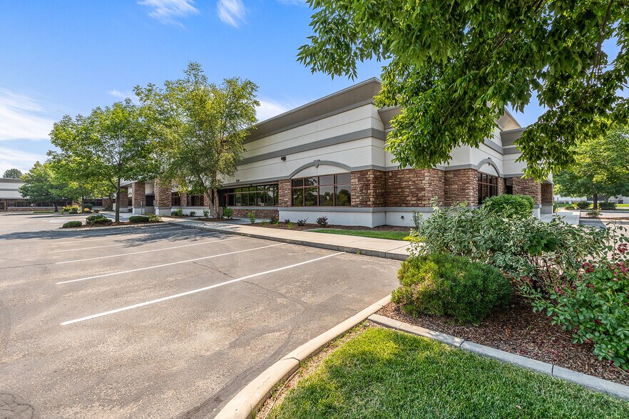 Primary Photo Of 2078 S Silverstone Way, Meridian Office For Lease