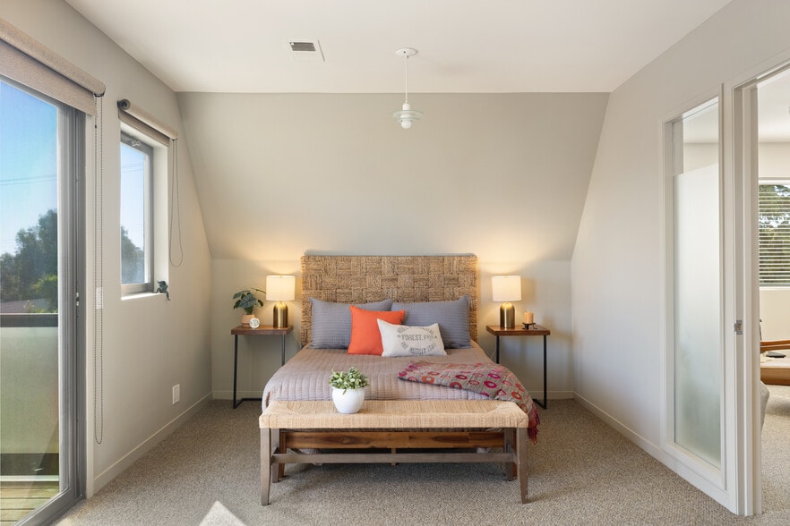 More Photos Of 1010 Grayson St, Berkeley Office Residential For Sale