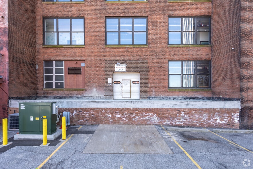 More Photos Of 1138 W 9th St, Cleveland Office For Sale