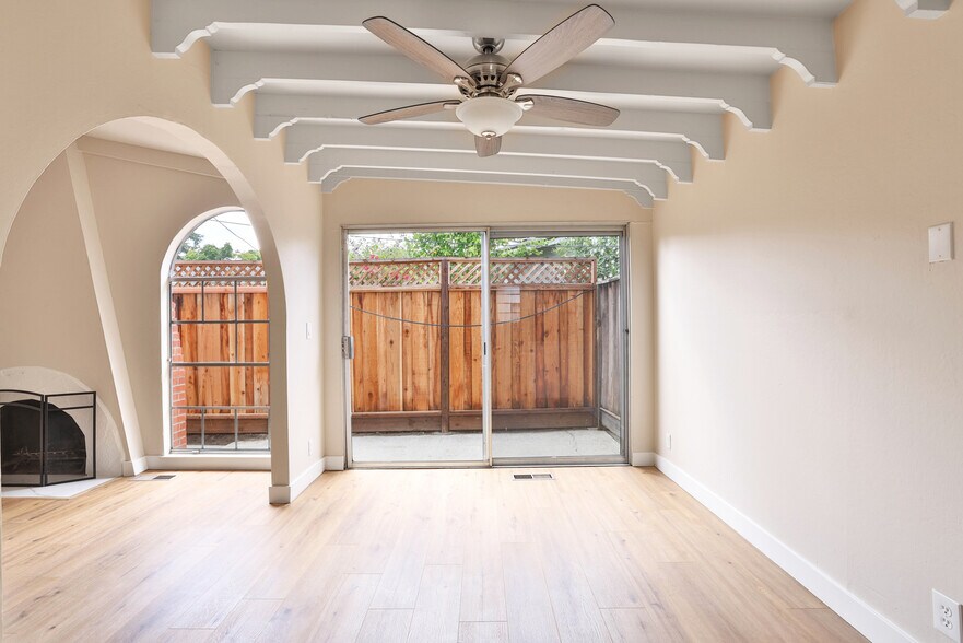 More Photos Of 992 Gale Dr, Campbell Apartments For Sale