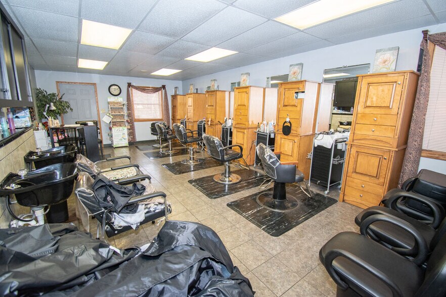 More Photos Of 3861 Main St, Mineral Ridge Office For Sale