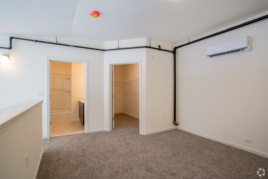 More Photos Of 73 Washington St, Mount Holly Apartments For Sale