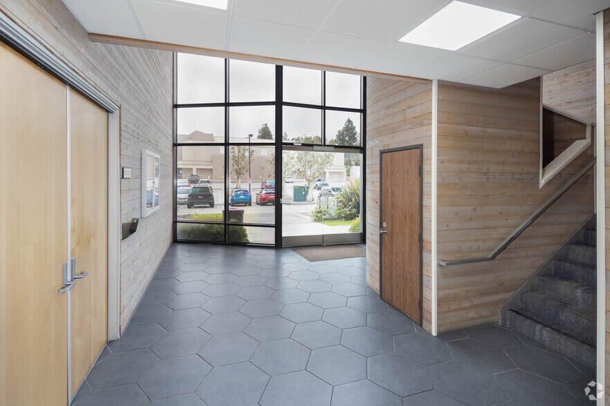 More Photos Of 30011 Ivy Glenn Dr, Laguna Niguel Loft Creative Space For Lease