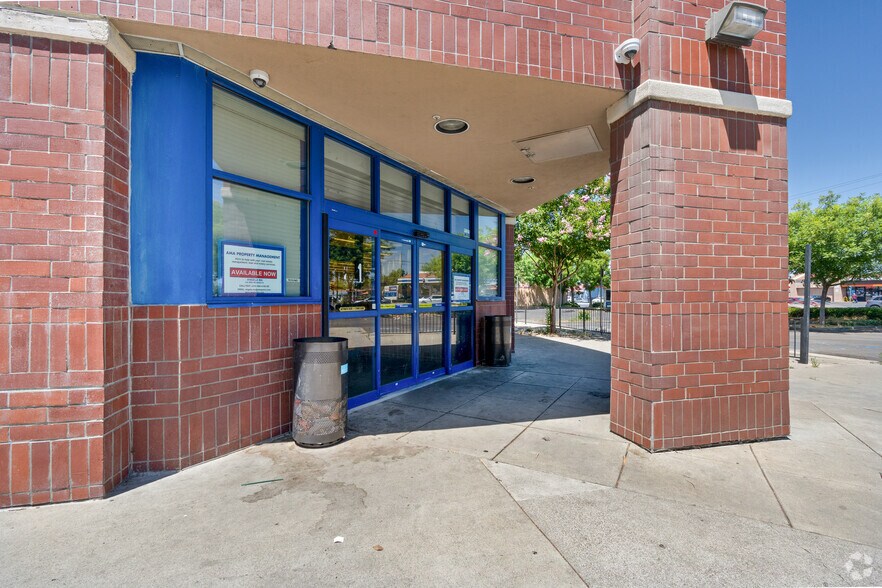 More Photos Of 5610 Stockton Blvd, Sacramento Freestanding For Sale