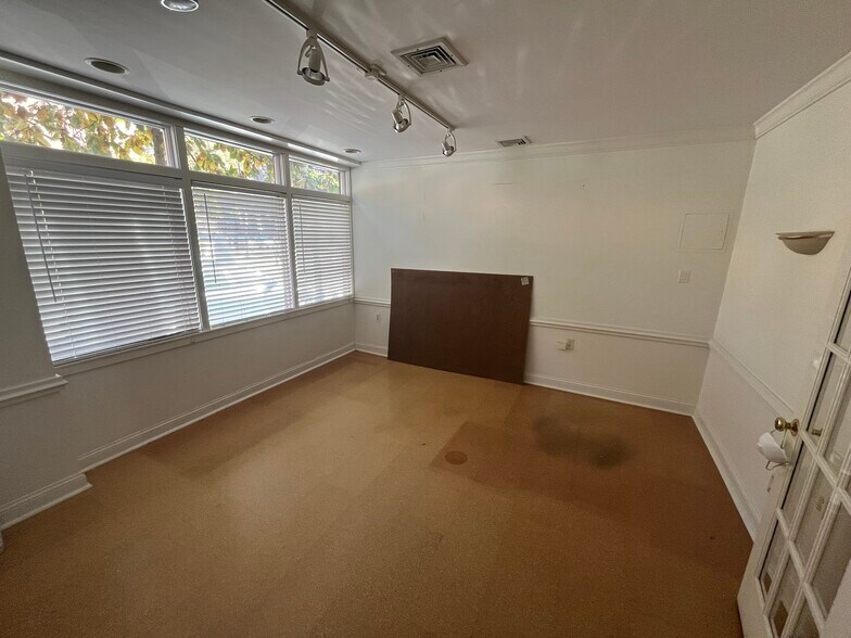 More Photos Of 671 Tremont St, Boston Office For Sale
