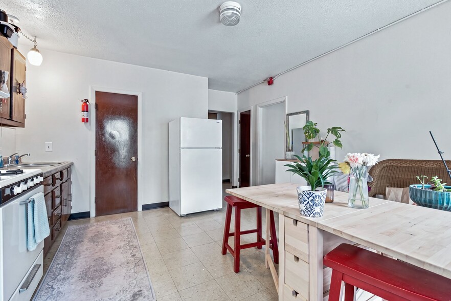 More Photos Of 32 Northeast St, Woonsocket Apartments For Sale