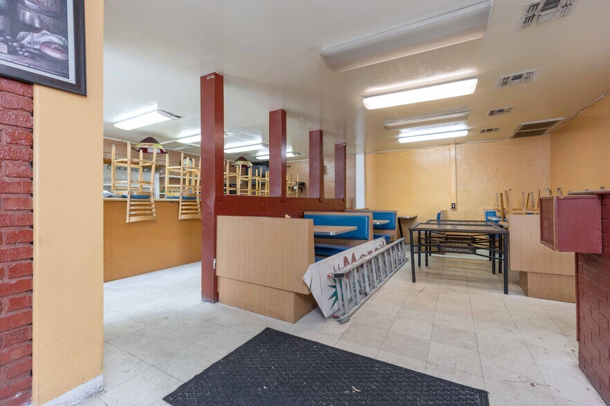 More Photos Of , Live Oak Unknown For Sale