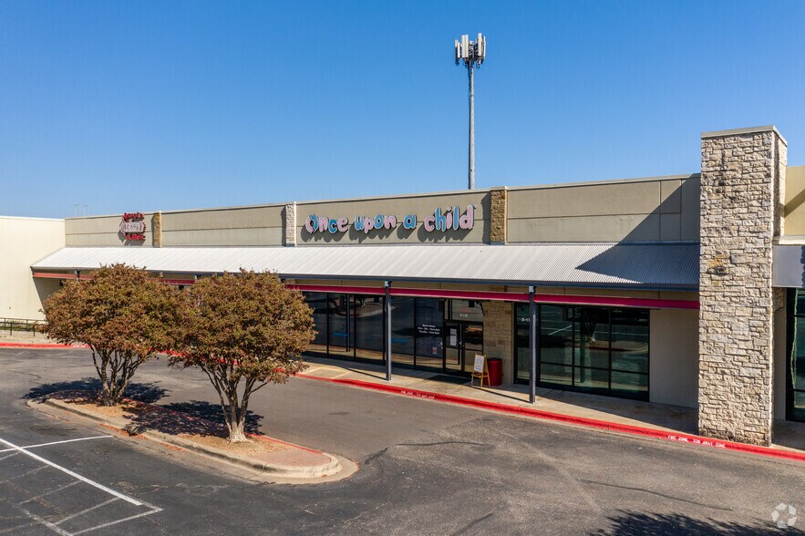 More Photos Of 13945 Research Blvd, Austin Unknown For Lease