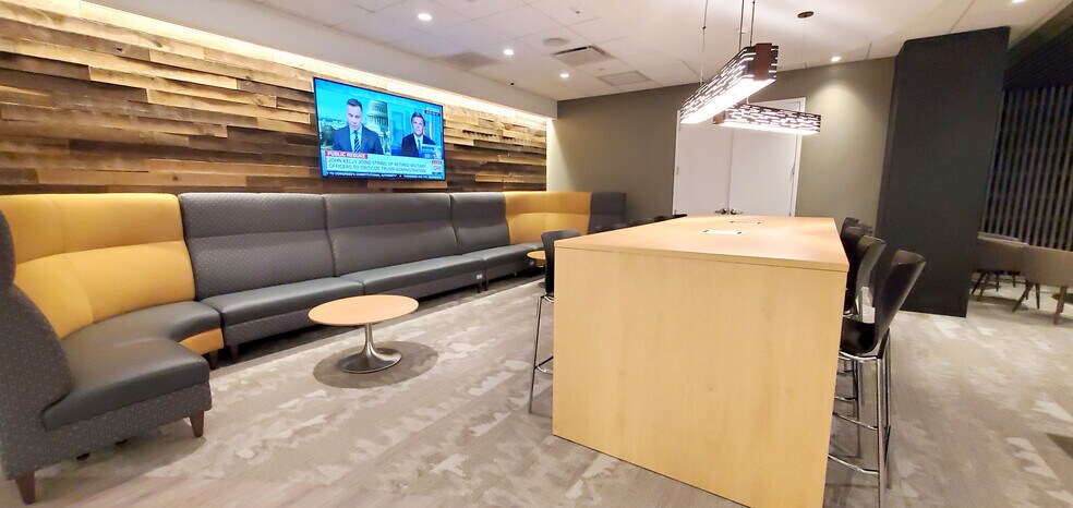 More Photos Of 8201 Greensboro Dr, McLean Office For Lease