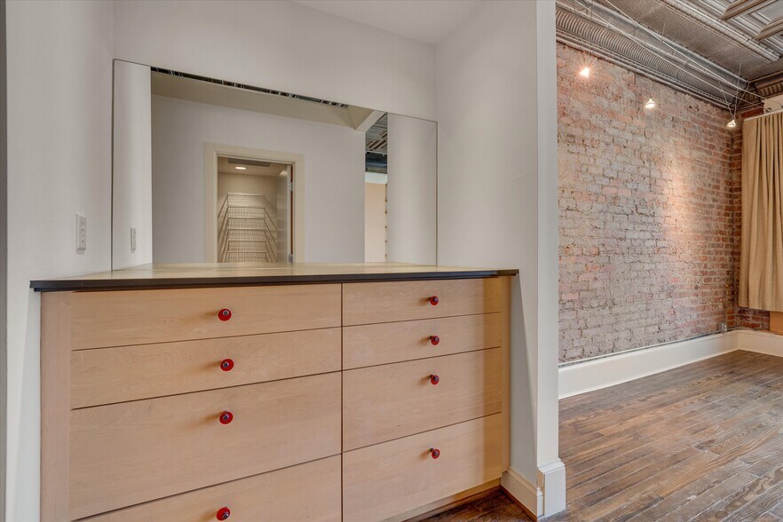 More Photos Of 329 W Main St, Durham Office For Lease