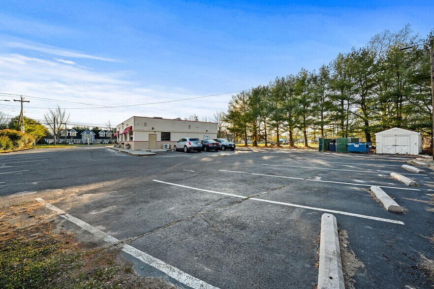 More Photos Of 2578 E Chestnut Ave, Vineland Restaurant For Sale