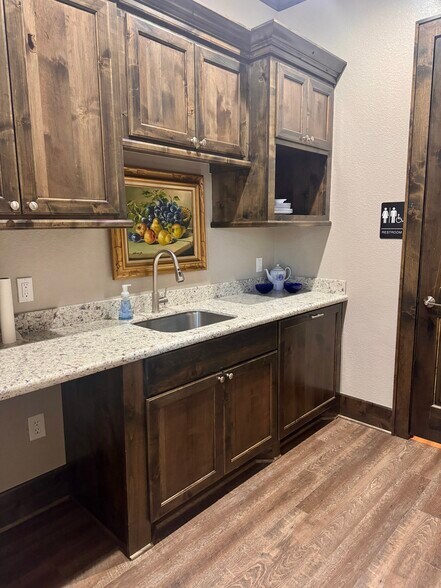 More Photos Of 19539 Champion Forest Dr, Spring Medical For Sale