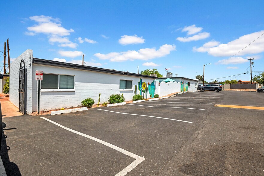 More Photos Of 1724 E Ocotillo Rd, Phoenix Apartments For Sale