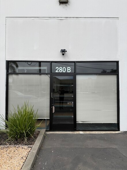 More Photos Of 280 Wattis Way, South San Francisco Manufacturing For Lease