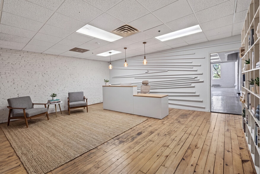 More Photos Of 327-329 W Fayette St, Syracuse Loft Creative Space For Lease