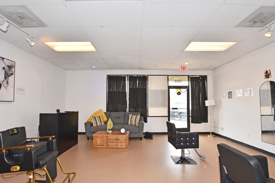 More Photos Of 2400-2408 8th Ave, Greeley Storefront Retail Office For Lease