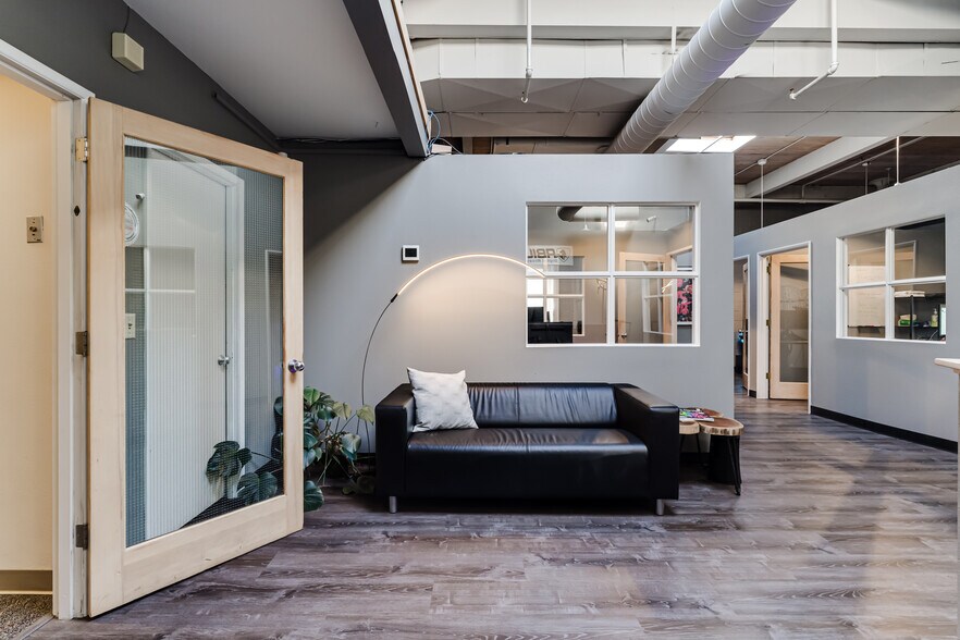 More Photos Of 30 E Broadway, Eugene Office For Sale