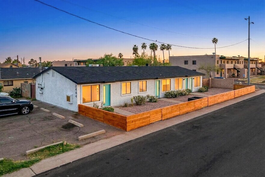 More Photos Of 2444 E Willetta St, Phoenix Apartments For Sale