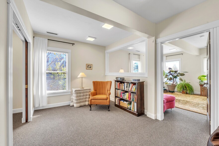 More Photos Of 1 Princeton St, Jefferson Restaurant For Sale