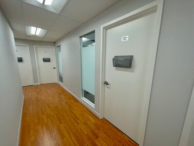 More Photos Of 185 Great Neck Rd, Great Neck Office For Lease