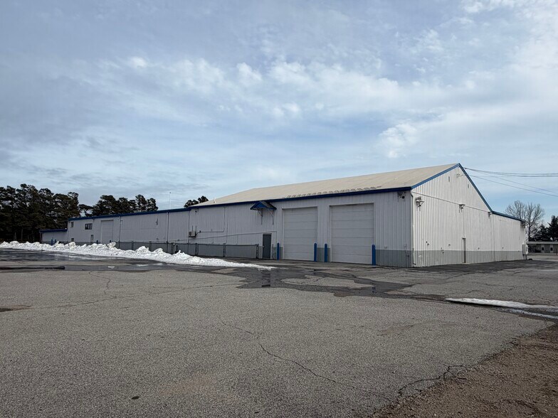 More Photos Of 2905 N Lincoln Rd, Escanaba General Retail For Sale