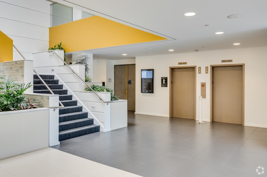 More Photos Of 3111 N Tustin Ave, Orange Office Residential For Lease