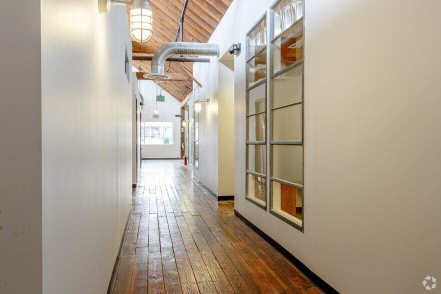 More Photos Of 2030 Lindell Ave, Nashville Office For Lease