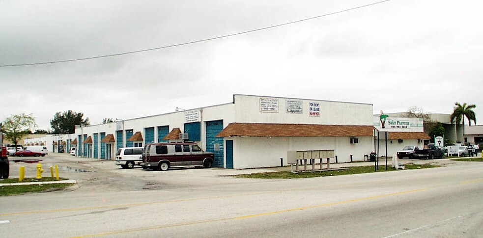 More Photos Of 5931 Anglers Ave, Dania Warehouse For Lease