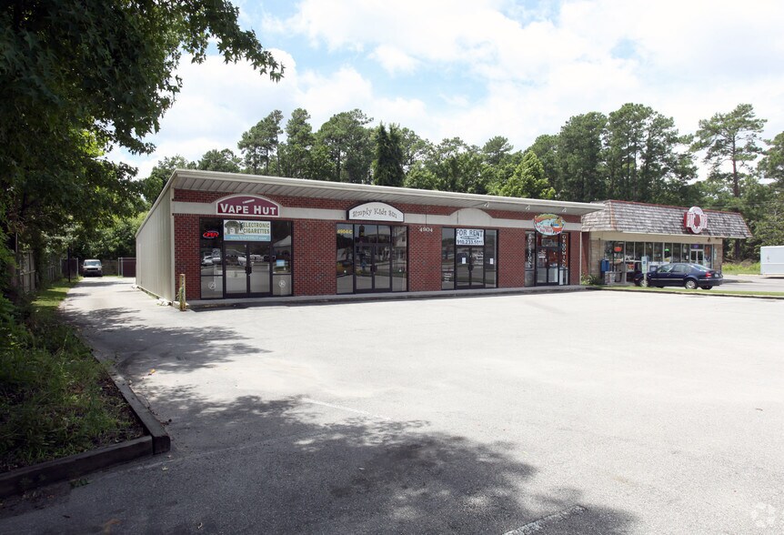 Primary Photo Of 4904 Carolina Beach Rd, Wilmington General Retail For Lease