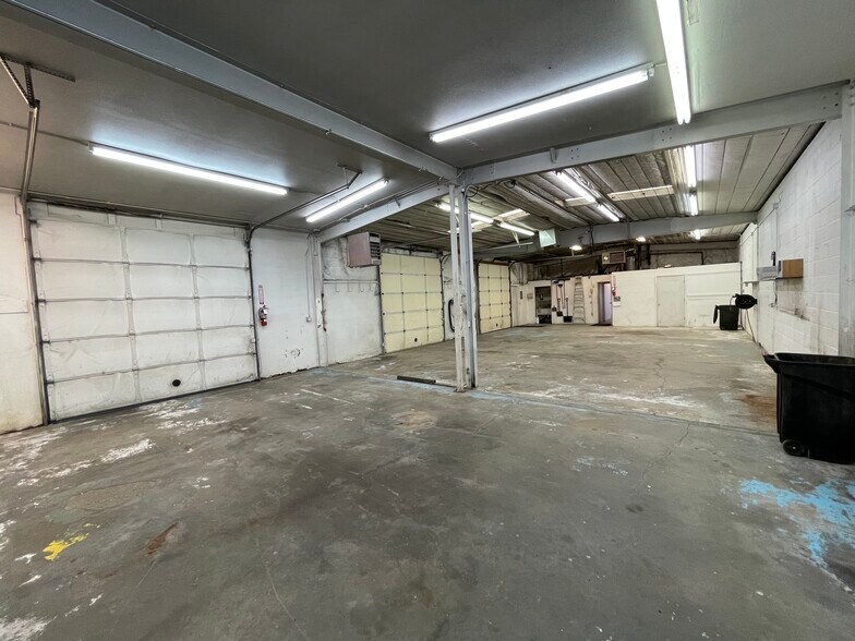 More Photos Of 2912 Hill Ave, Grand Junction Flex For Lease