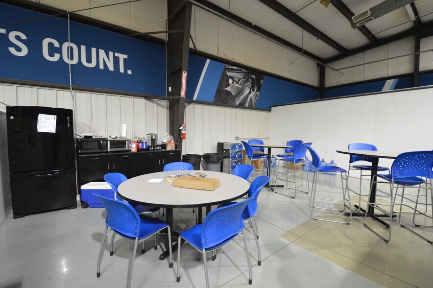 More Photos Of 360 Commercial Park Dr, Thomasville Warehouse For Sale