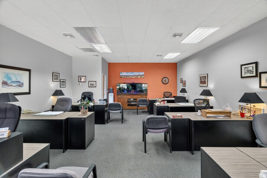More Photos Of 400 Nevada Way, Boulder City General Retail For Sale