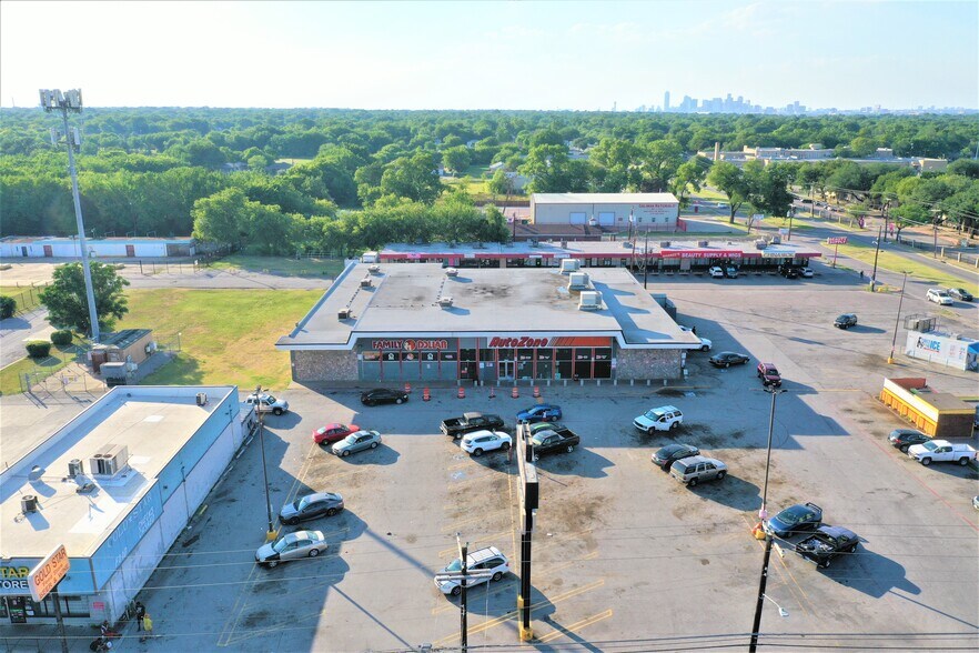 More Photos Of 2843-2849 E Ledbetter Dr, Dallas Unknown For Lease