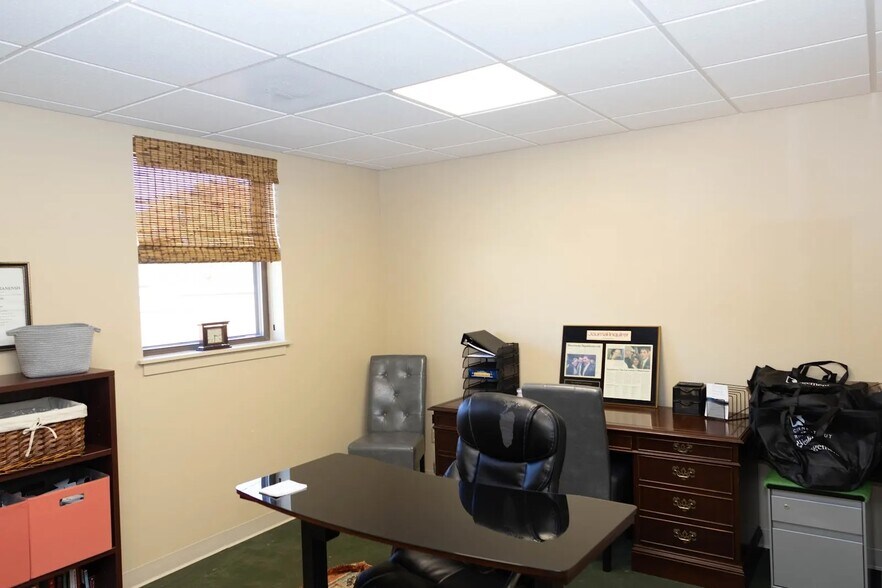 More Photos Of 155 Main St, Manchester Office For Sale
